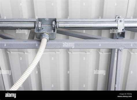 flexible conduit to junction box